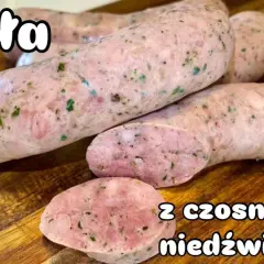 Wyjątkowy przepis na kiełbasę z czosnkiem niedźwiedzim, której nie zapomnisz