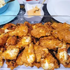 Skrzydełka z kurczaka jak z KFC – przepis na chrupiące danie w domu