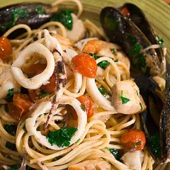 Spaghetti marinara: tradycyjny przepis i sekrety idealnego sosu