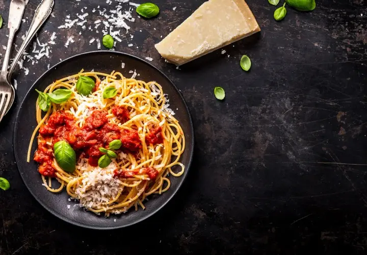 Kalorie w spaghetti: ile naprawdę mają różne rodzaje makaronu?