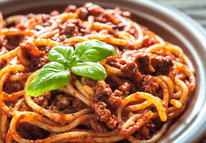 Odkryj tajemnice idealnego spaghetti bolognese – włoski przepis