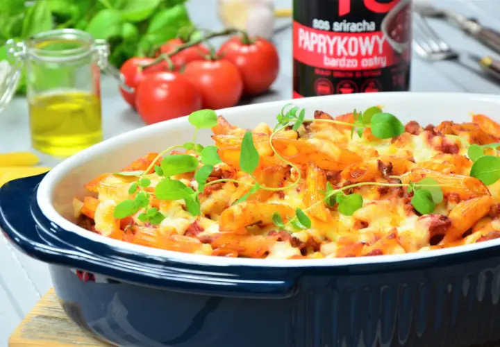 Makaron penne z sosem bolognese - łatwy przepis na pyszne danie