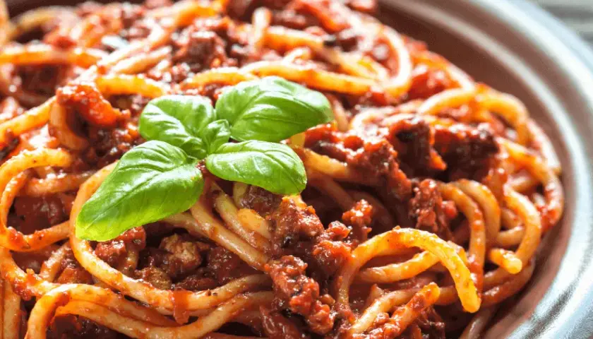 Odkryj tajemnice idealnego spaghetti bolognese – włoski przepis