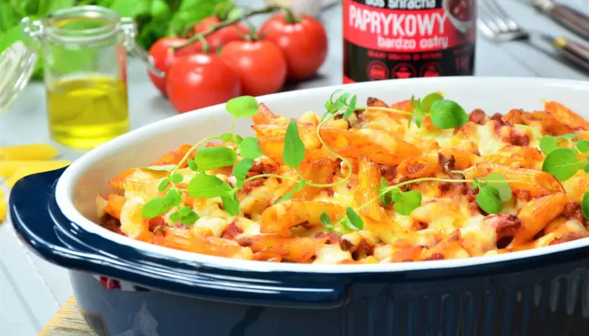 Makaron penne z sosem bolognese - łatwy przepis na pyszne danie