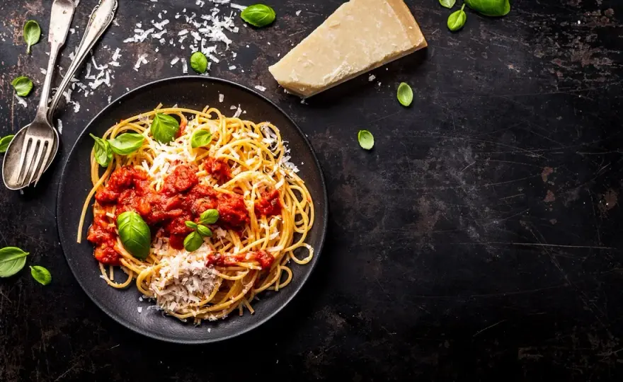 Kalorie w spaghetti: ile naprawdę mają różne rodzaje makaronu?