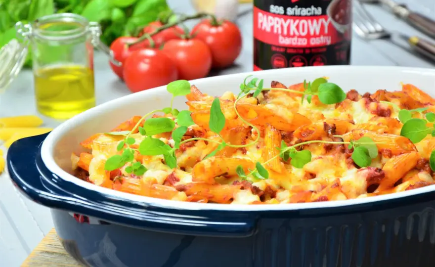 Makaron penne z sosem bolognese - łatwy przepis na pyszne danie