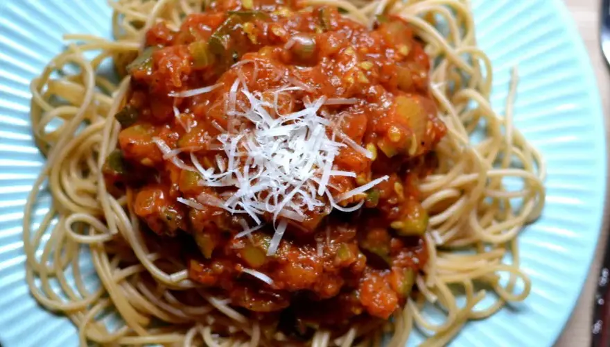 Wyjątkowy sos do spaghetti z cukinii, który zachwyci Twoje podniebienie