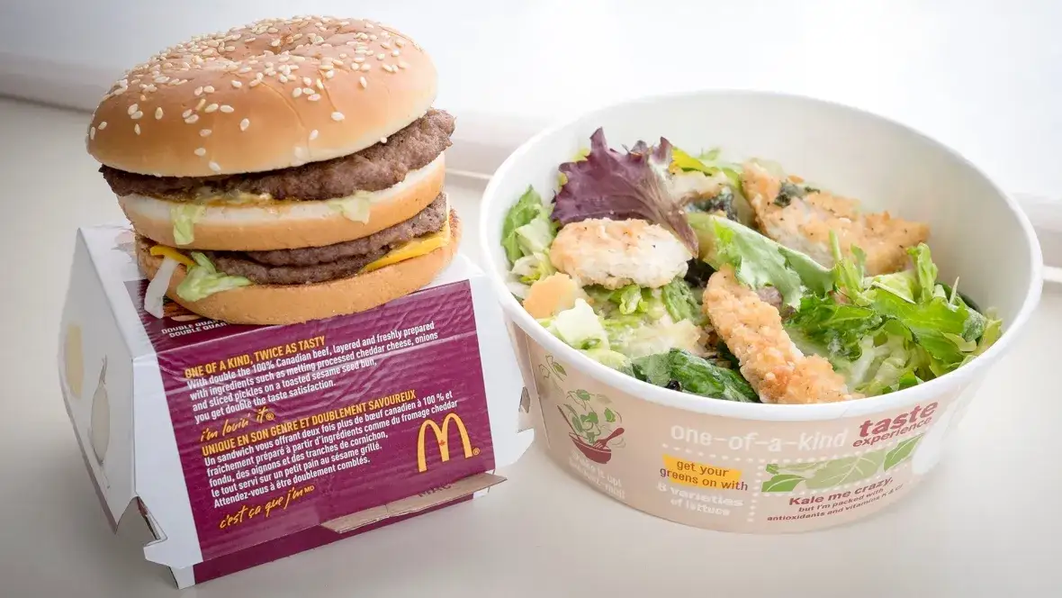 Zdjęcie Ile kalorii ma sałatka w McDonald's? Zaskakujące wartości odżywcze!