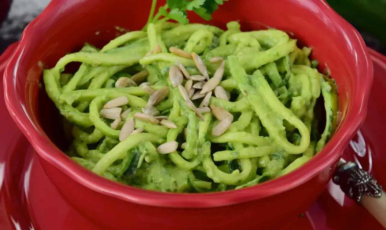 Zdjęcie Wyjątkowy sos do spaghetti z cukinii, który zachwyci Twoje podniebienie