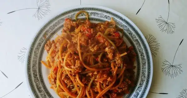 Zdjęcie Spaghetti bolognese z marchewką – pyszna i zdrowa wersja klasyki